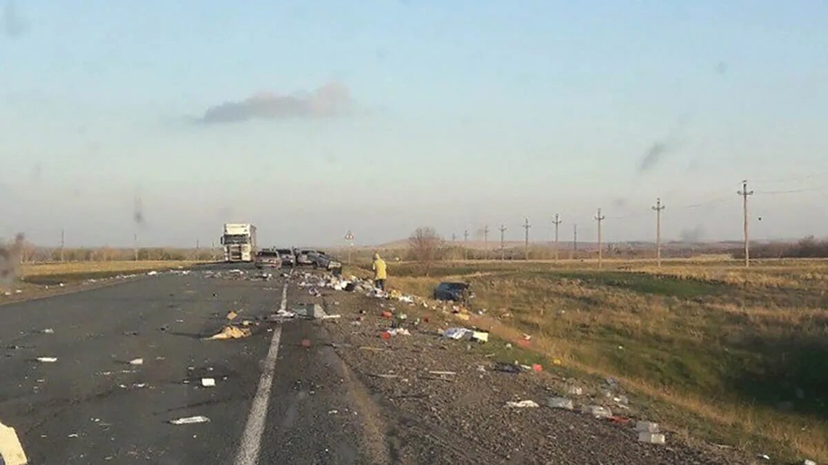 Оренбургская область сейчас видео. Дтп с участием автовоза. Трасса м5 оренбург орск. Камеры на трассе орск оренбург. Авария на трассе оренбург илек вчера.