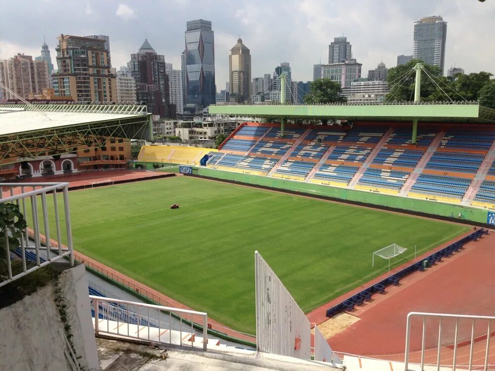 Стадионы китая. Стадион Гуанчжоу. Юэсюшань (стадион). Стадион Китай 2023. Футбольные стадионы Китая.