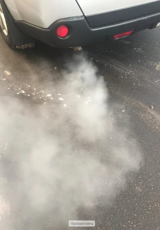 Mitsubishi l 200 задымило белым дымом. Дым из выхлопной трубы без катализатора. Сизый дым из выхлопной трубы мотоцикла. Вебасто дымит белым.