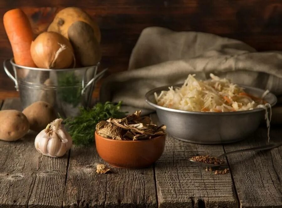 Жизнь монахов в монастыре. Постная продукция. С началом великого поста. Постная пища. Православный пост.