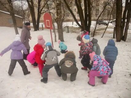 Прогулка детей в старшей группе