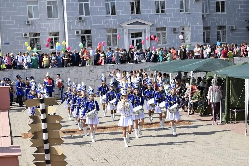 Подслушано людиново тудей контакты. Шаршавенкова Людиново. Людиново город. Г Людиново Калужская область. Школа 8 Людиново.