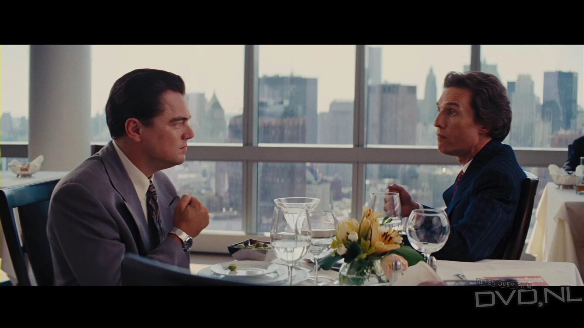 Волк с уолл-стрит. Джордан белфорт леонардо ди каприо. Волк с волк стрит саундтрек. Wolf of wall street белфорт, джордан. Волк с уолл стрит 2013 постер.