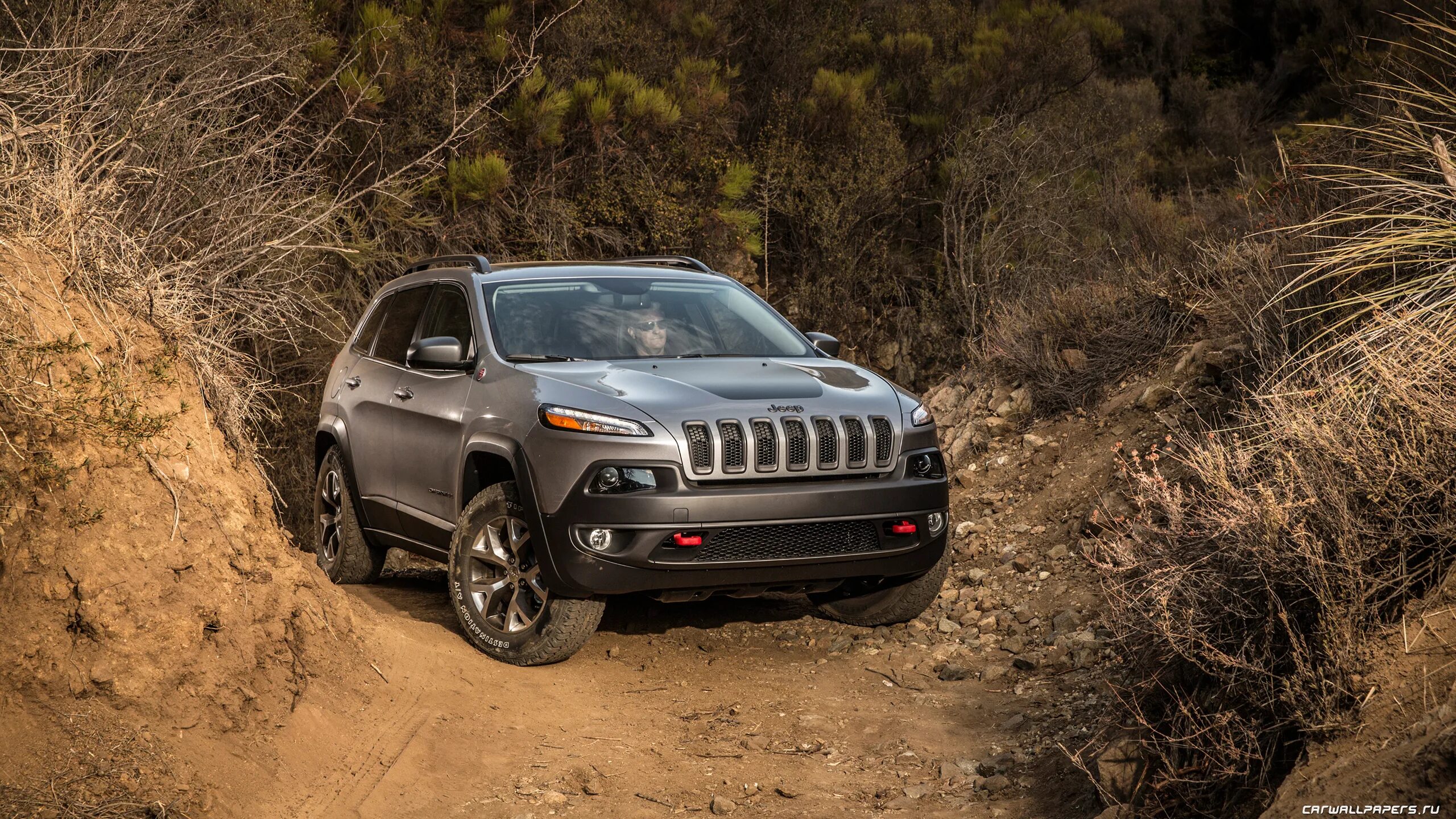 Jeep cherokee trailhawk. Jeep Cherokee Trailhawk 2014. Джип Чероки 2014 оффроуд. Jeep Cherokee (2014-2018). Jeep Cherokee KL Trailhawk.