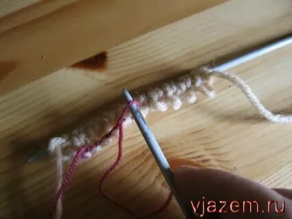 Эластичный набор резинки 1х1 спицами по кругу