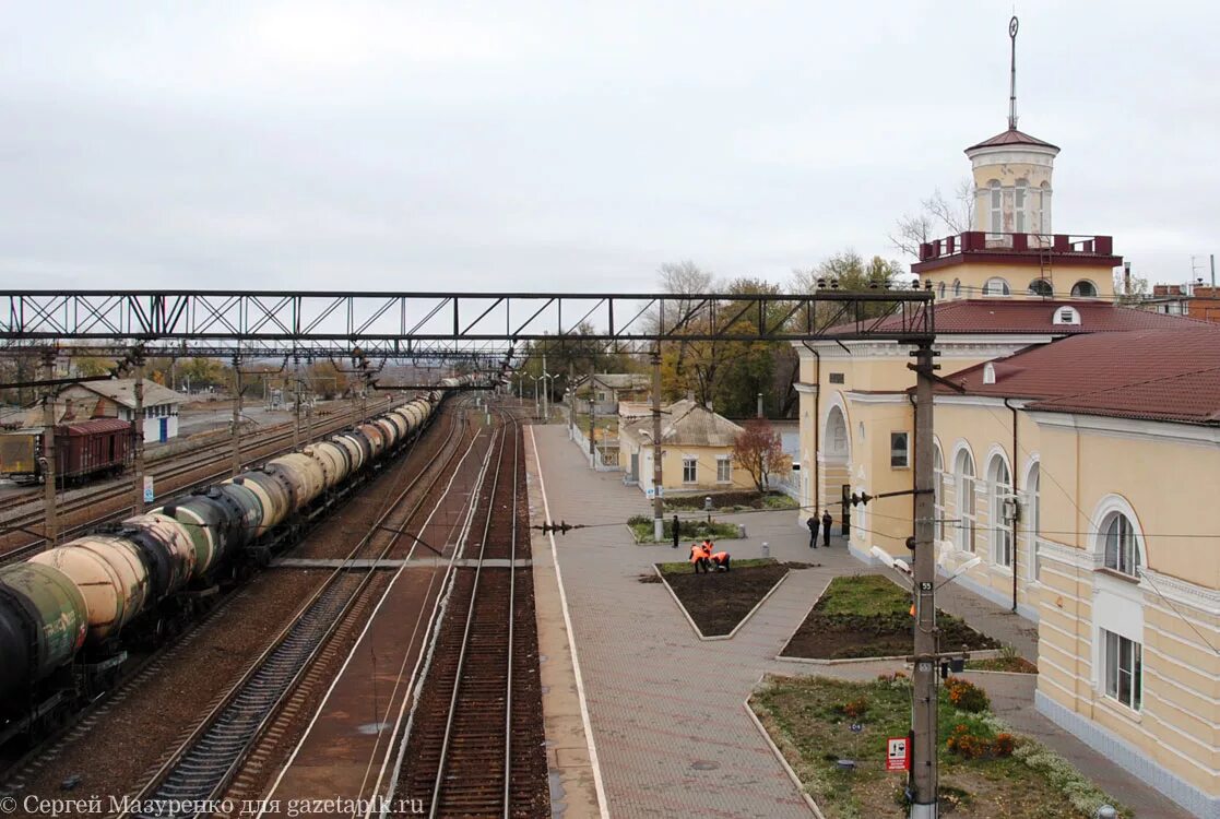 Телефон жд каменска. Железнодорожная станция Каменская Ростовская область. Станция Каменская Каменск-Шахтинский. ЖД станция Каменск-Шахтинский. Каменская станция РЖД.