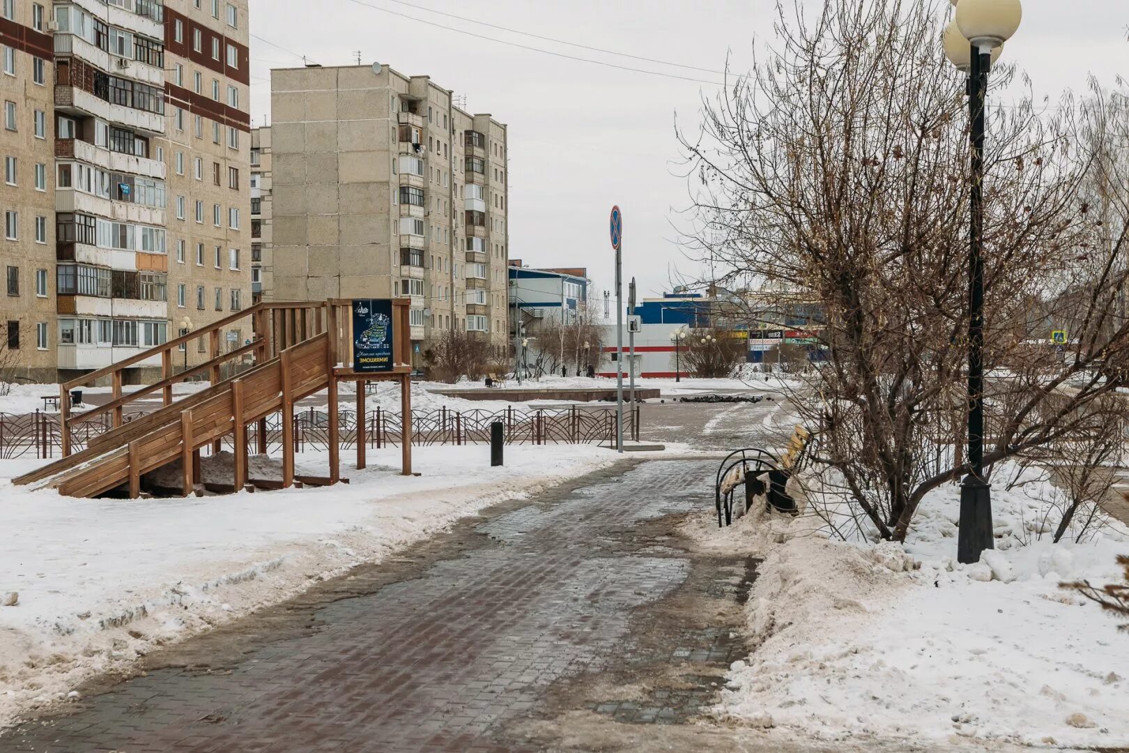 Тюмень топит. Микрорайон Войновка Тюмень. Парк на Войновке в Тюмени. Войновка Лесобаза Тюмень. Тюмень улица Войновка.