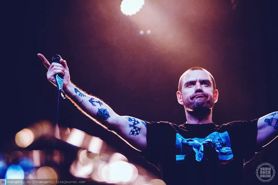 Ляпис трубецкой верю. Ляпис трубецкой я верю в иисуса. Ляпис трубецкой слушать. Ляпис трубецкой слушать иисус. Ляпис трубецкой.