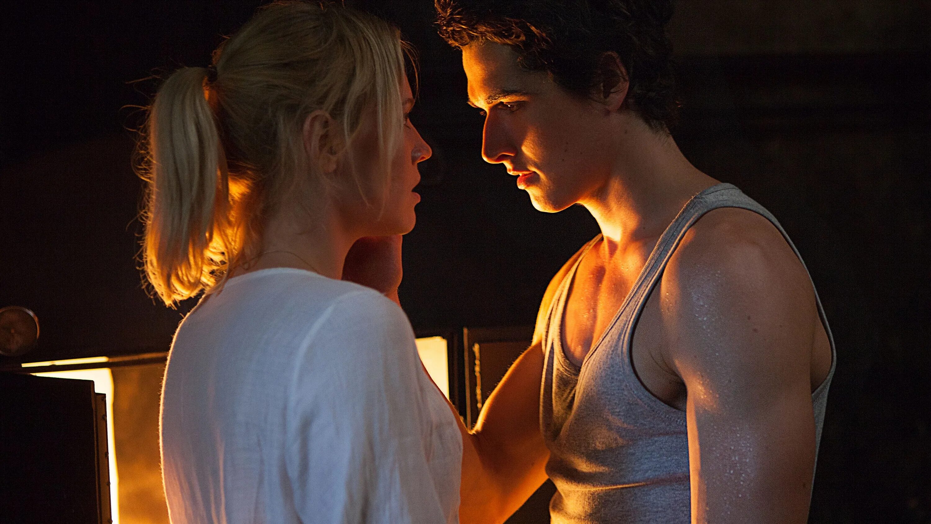 Джонатан риз майерс и скарлетт йоханссон. Итан хоук перед полуночью. Cheating wife films movies. Cheating wife films movies. Cheating wife films movies.