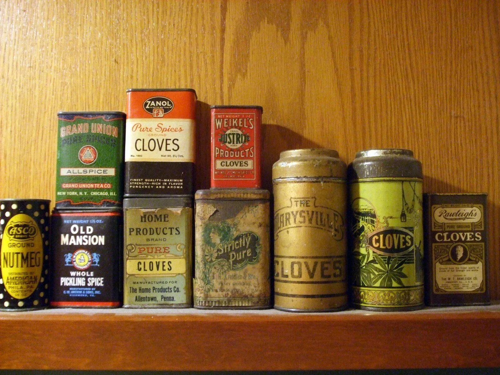 Old product. Old tins. Old tin can. Old tin Container. Old tin cans mobil game.