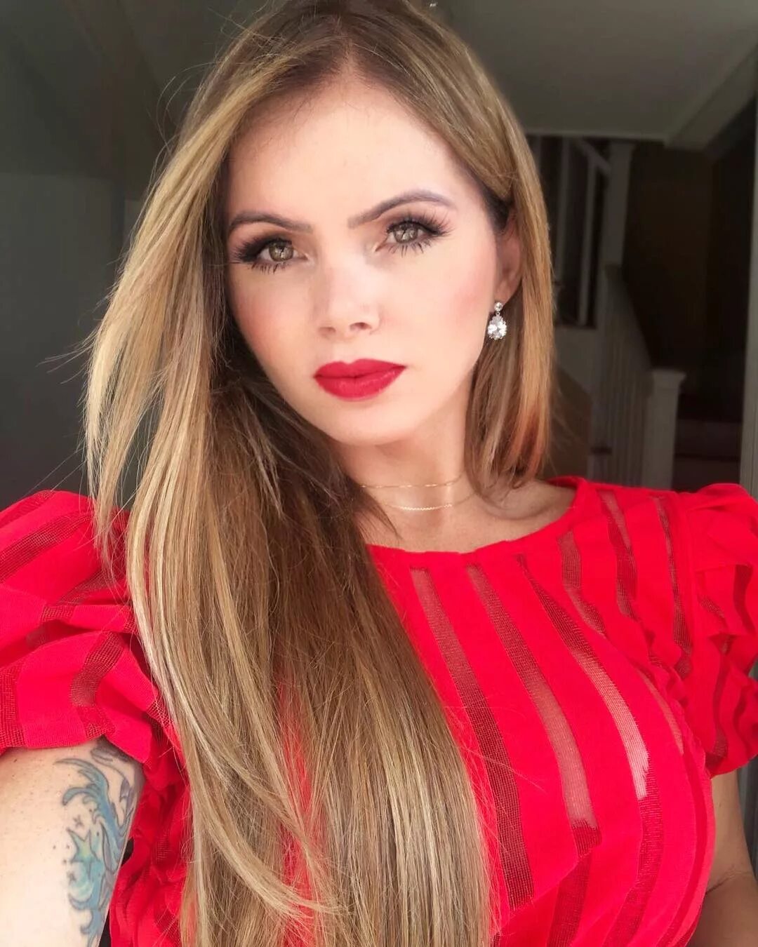 Лариса дурова. Лариса веревкина кроссдрессер. Трансгендер черноволосая. Трансгендер талита зампиролли. Maria eduarda vieira транс.