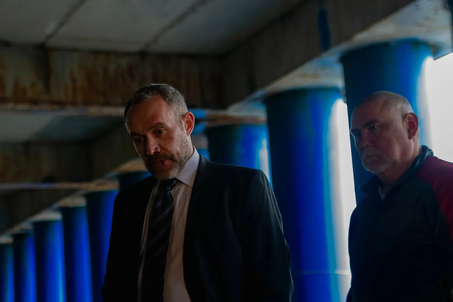 Фильм от нетфликс с братьями близнецами. Кадры из фильмов. Мыс хамелеон в крыму. Хамелеон фильм 2023. Где снимали сериал город.