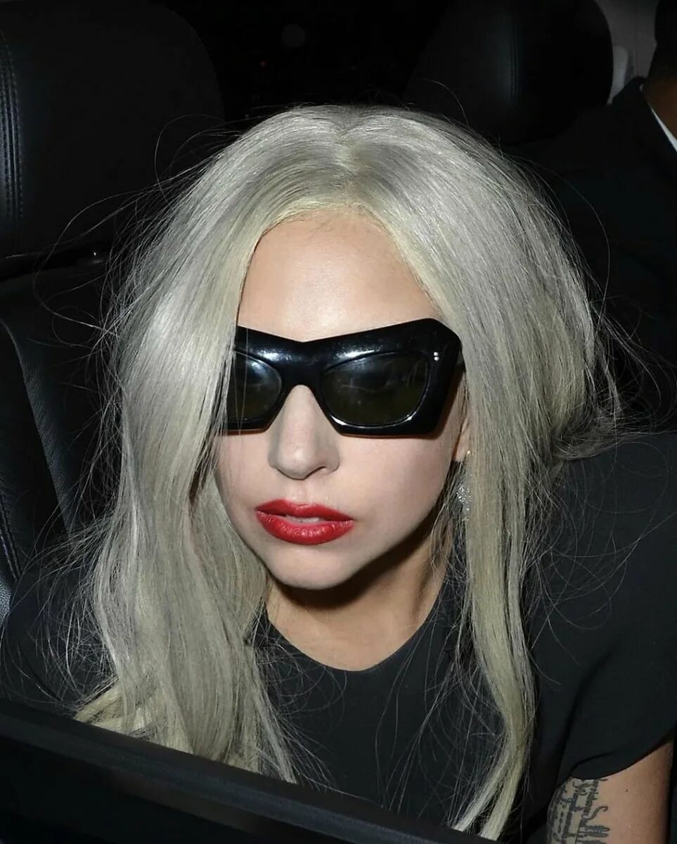 Гага леди 2001. Lady gaga. Леди гага 2003. Леди гага. Леди гага.