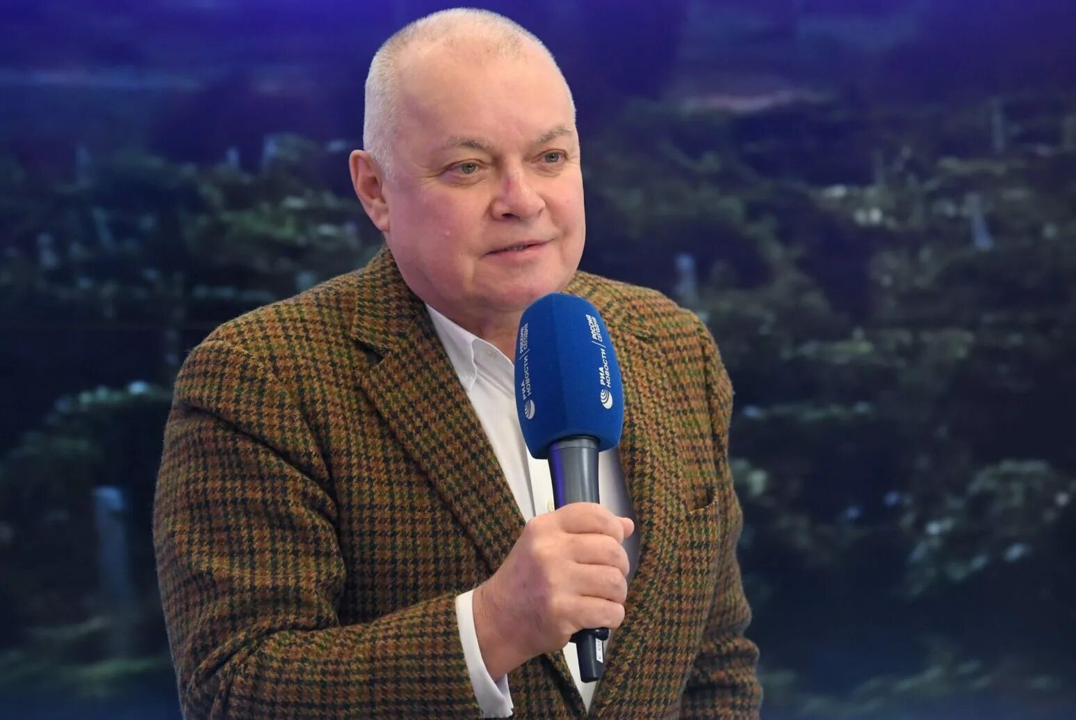 Почему киселев не ведет программу. Почему киселев не ведет программу