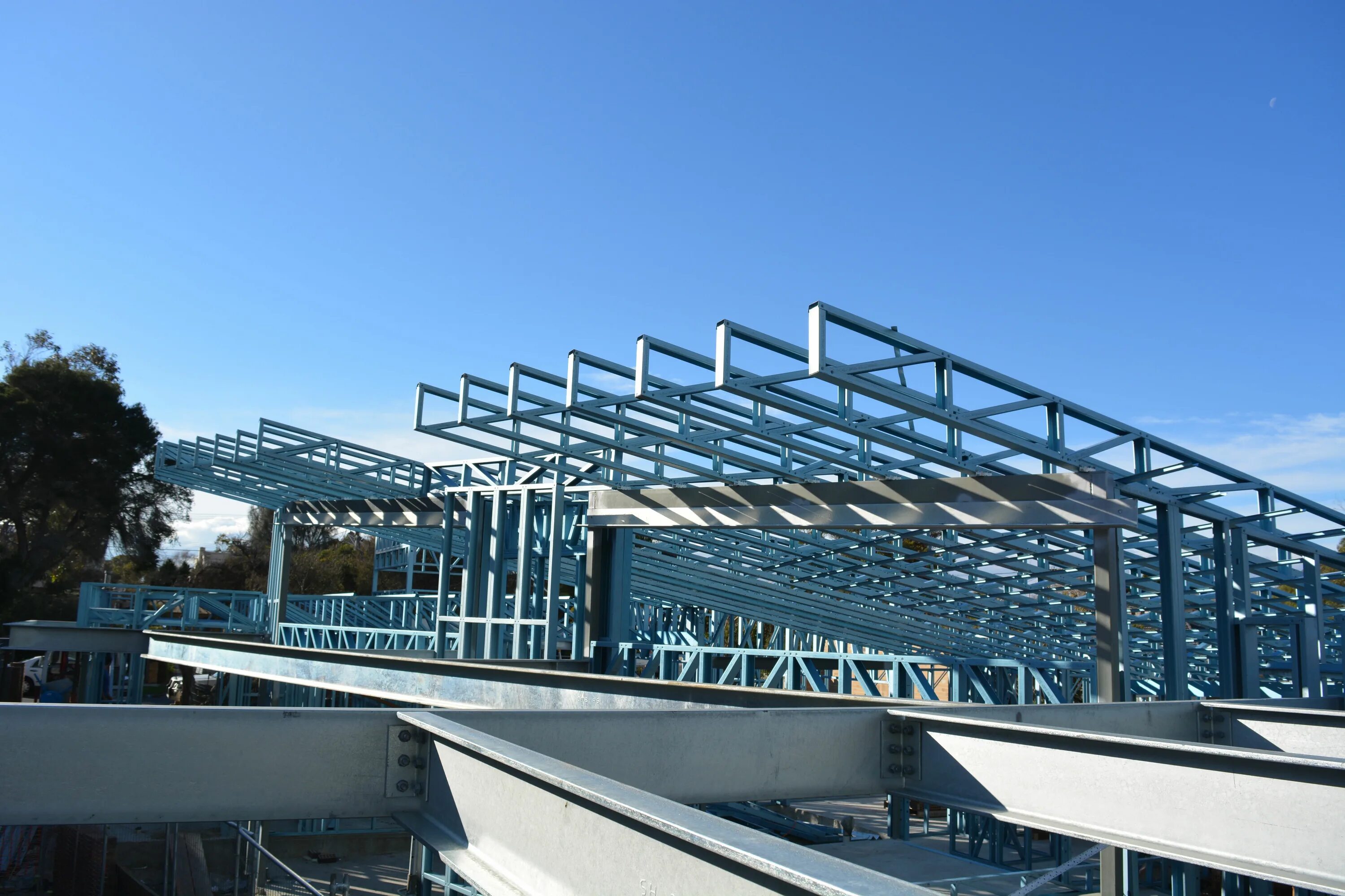 Steel Construction structures. Steel building structures. Стальные Префаб-конструкции. Steel frame structure.