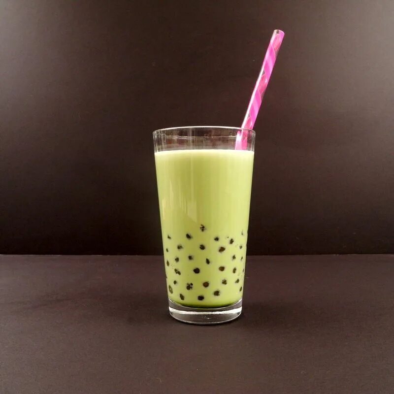 Чай с шариками рецепты. Баббл ти Bubble Tea. Бабл Теа с матчей. Коктейль с тапиокой. Тапиока бабл ти.