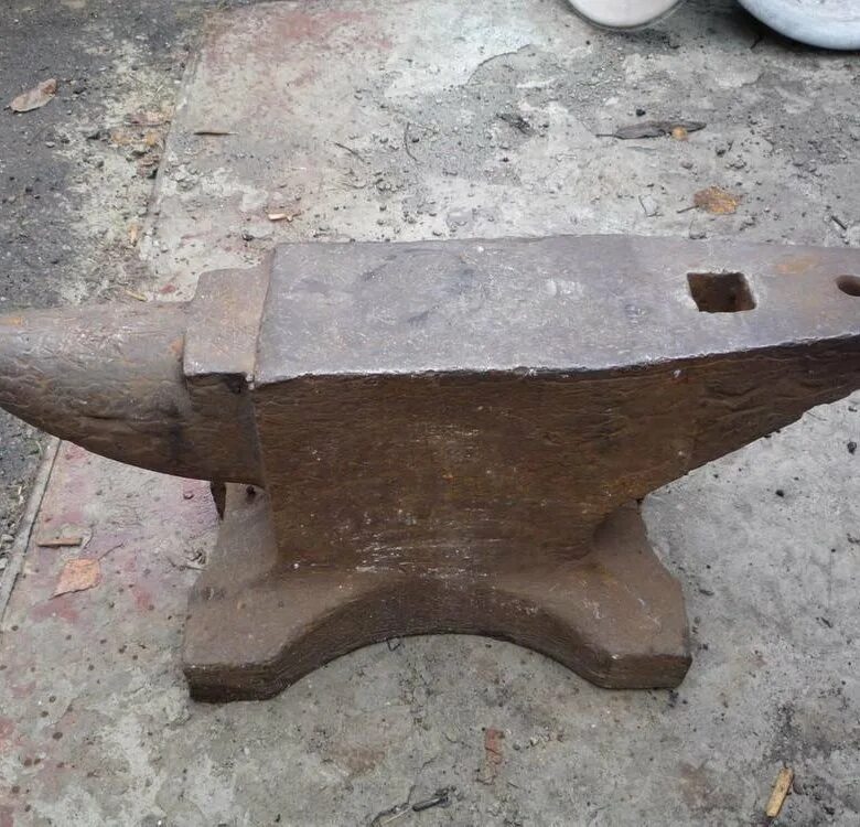 Наковальня 120lbs. Из чего состоит наковальня. Наковальня 10 кг №3 171030. Наковальня dcf850. Отверстие размеры в наковальне.