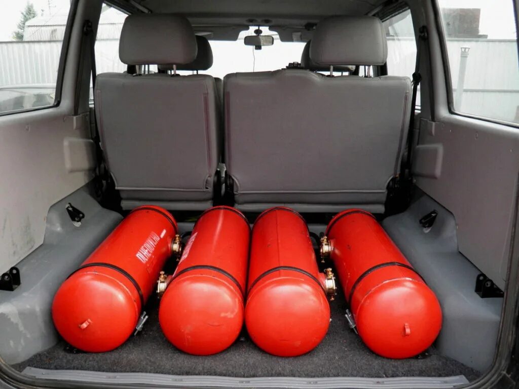 Газ гбо метан 200к. Метан на мондео 4. Пропан газ баллон ustanovka. Газобаллонное оборудование автомобиля. Баллон пропан метан для гбо,.