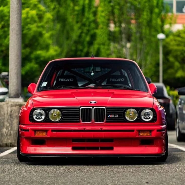 Bmw m 30. BMW m3 e30. BMW 3 e30. BMW m3 e30 Red. БМВ е30 m3.