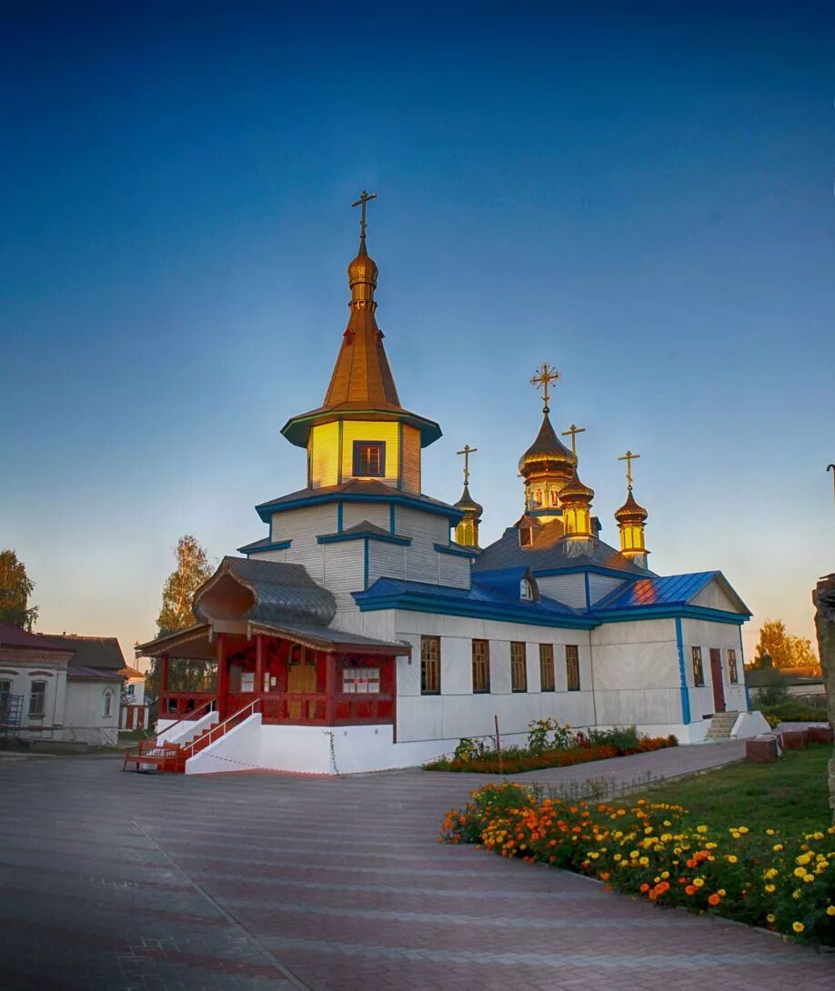 Храм Успения Пресвятой Богородицы в Климово. Климово Брянская область. Брянская обл. Климово Церковь. Успенская Церковь Климово.