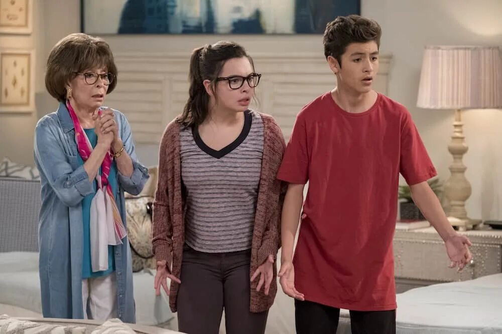 One day at a time перевод. One day at a time сериал. живем сегодняшним днем сериал. one day at time 4 сезон. один день фильм.