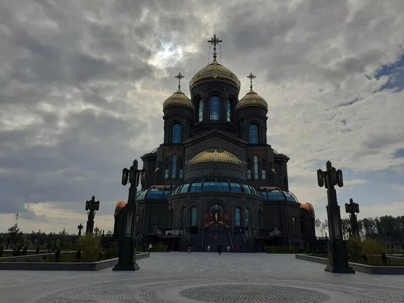 Храм память победы. Дорога памяти храм. Дорога памяти храм Вооруженных сил. Главный храм Вооруженных сил музейный комплекс. Военный храм в Подмосковье дорога памяти.