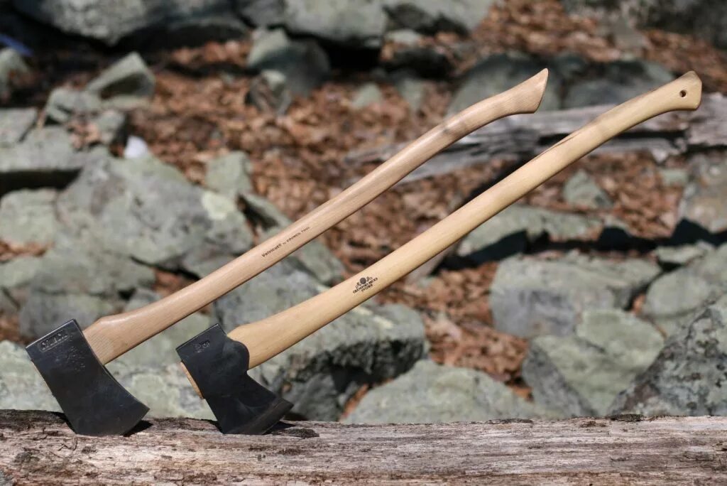 Какая топора. Топор с округлым лезвием. Какая топора. Топорище для колуна. Русский плотницкий топор.