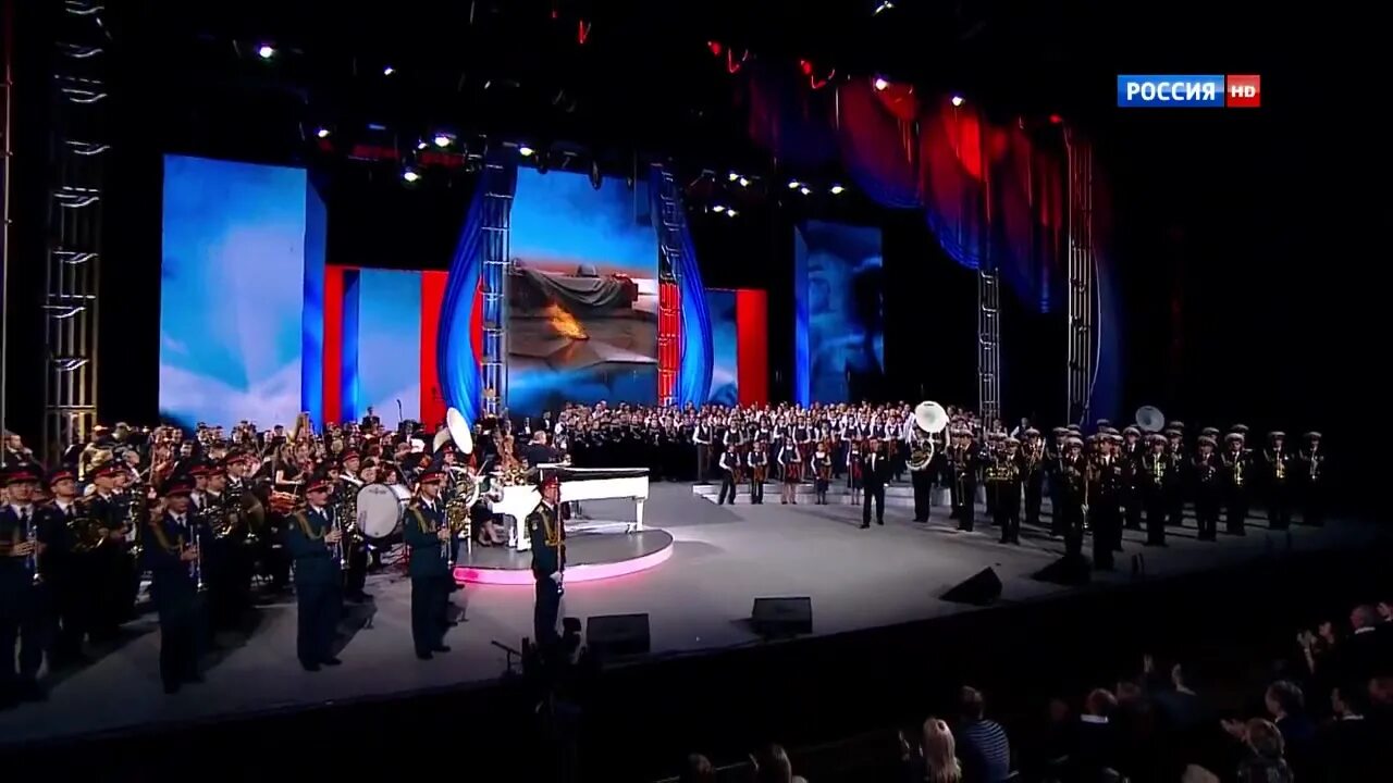 поклонимся великим тем годам иосиф кобзон. поклонимся великим тем годам кобзон слушать. иосиф кобзон поклонимся великим. поклонимся великим тем годам кобзон. пахмутова поклонимся великим тем годам слушать.