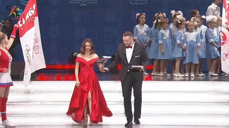 Алина Загитова и Евгения Медведева на концерте Самбо-70 в Кремле, фото, видео, и