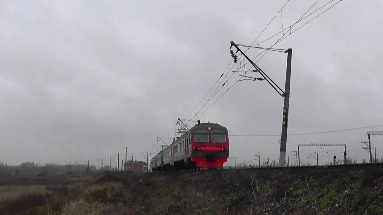 Электричка ижевск кизнер. Электропоезд вятские поляны. Электричка шемордан казань. Электропоезд вятские поляны. Электропоезд казань вятские поляны.