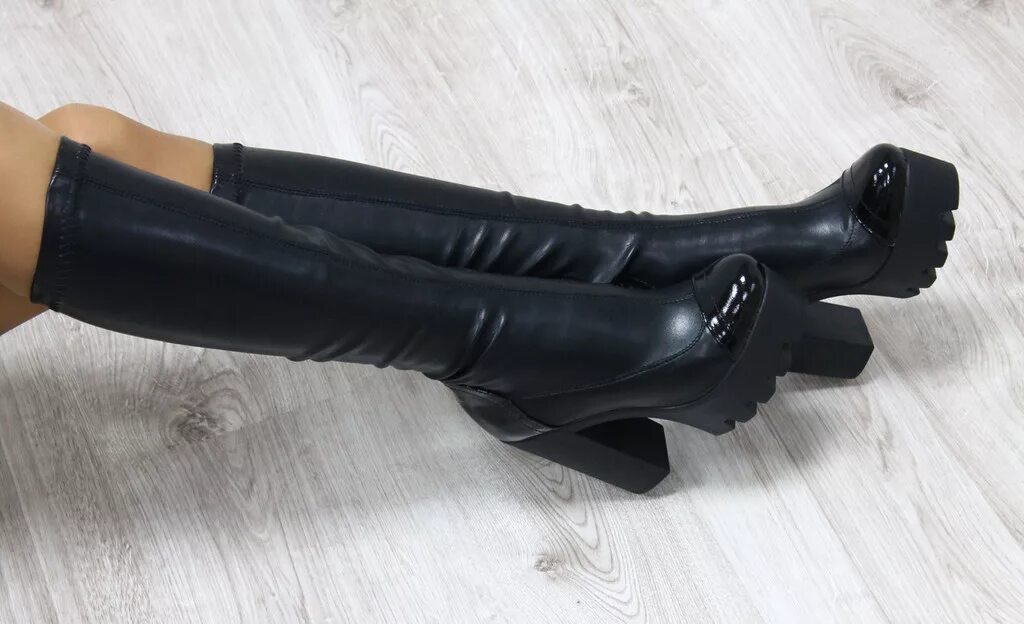 Бордовые сапоги рандеву. Сапоги-чулки 70-х годов. Советские сапоги чулки. Чулков ботинок сапог. Чулков ботинок сапог.