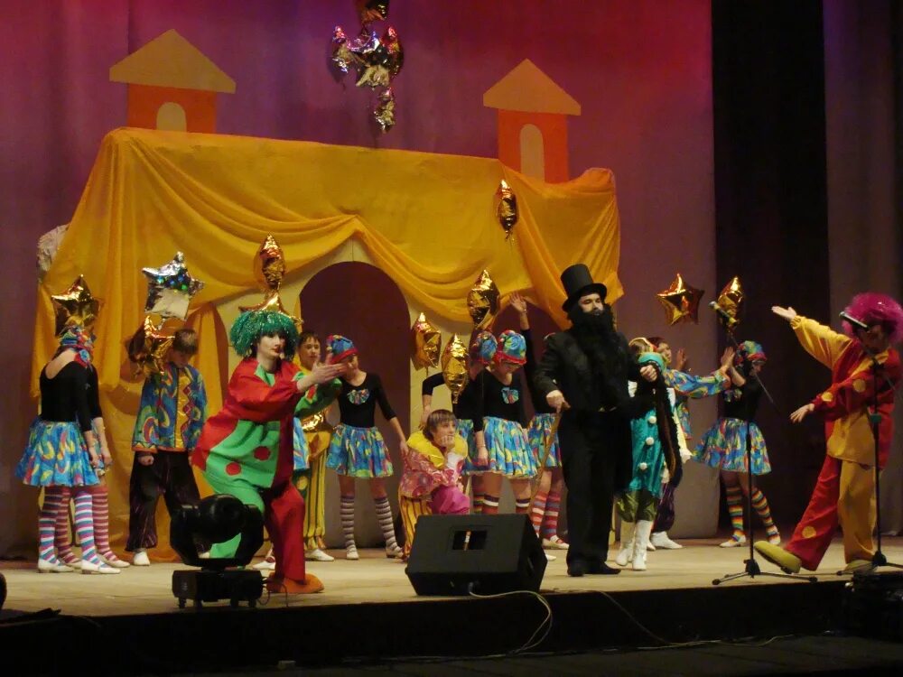 Сценарии петрушки. Аниматоры скоморохи. Петрушка русский народный персонаж. Сценарии петрушки. Петрушка уксусов.