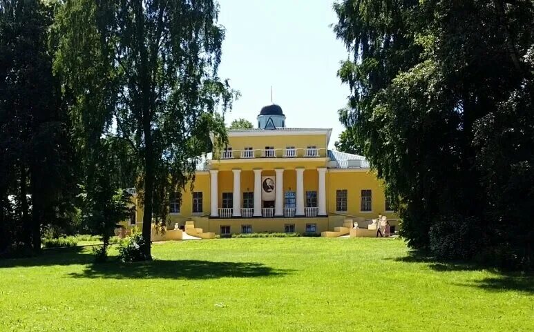 Музей Тютчева в Овстуге. Музей заповедник Овстуг Брянск. Село Овстуг усадьба Тютчева. Усадьба Тютчева в Брянской области в Овстуге.