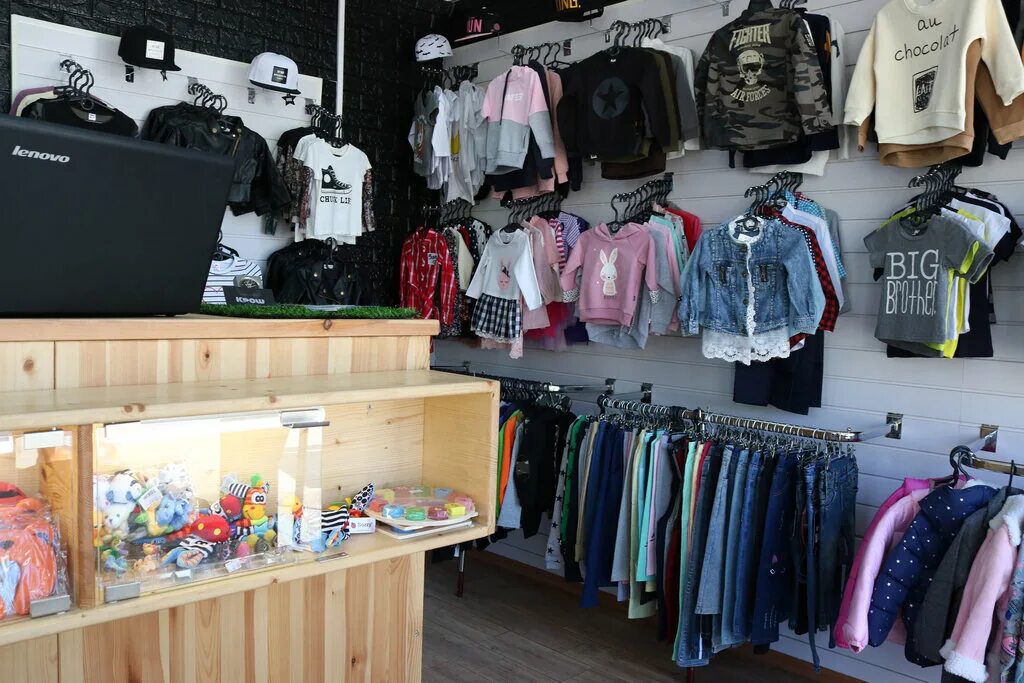 бамбини детская одежда. магазин одежды для детей. мини магазин детской одежды. спортмастер арзамас. магазин одежды для подростков.