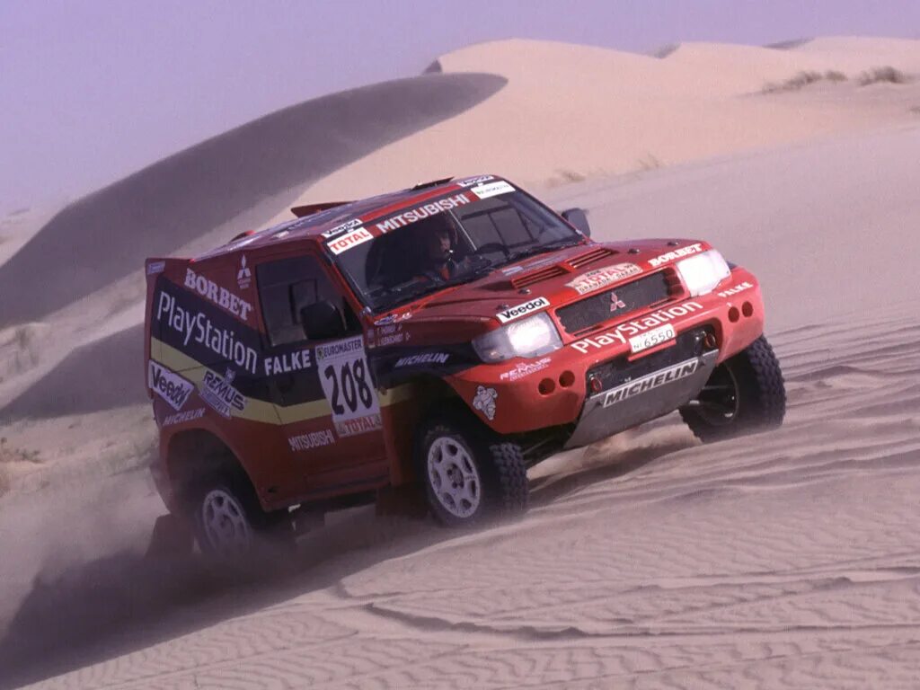 Mitsubishi pajero 2 evo dakar. Паджеро дакар. Митсубиси паджеро ралли дакар. Паджеро дакар. Паджеро дакар.