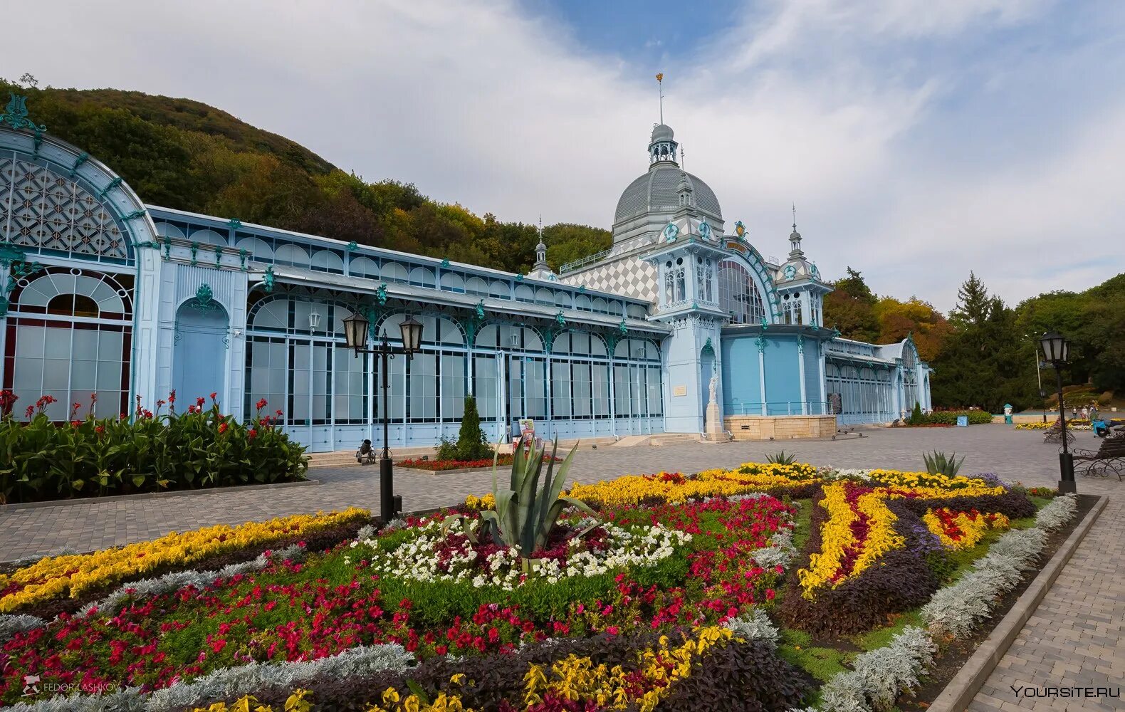 Пушкинская галерея Железноводск. Курортный парк Железноводска Пушкинская галерея. Железноводск достопримечательности Пушкинская галерея. Железноводск Бештаугорский парк.