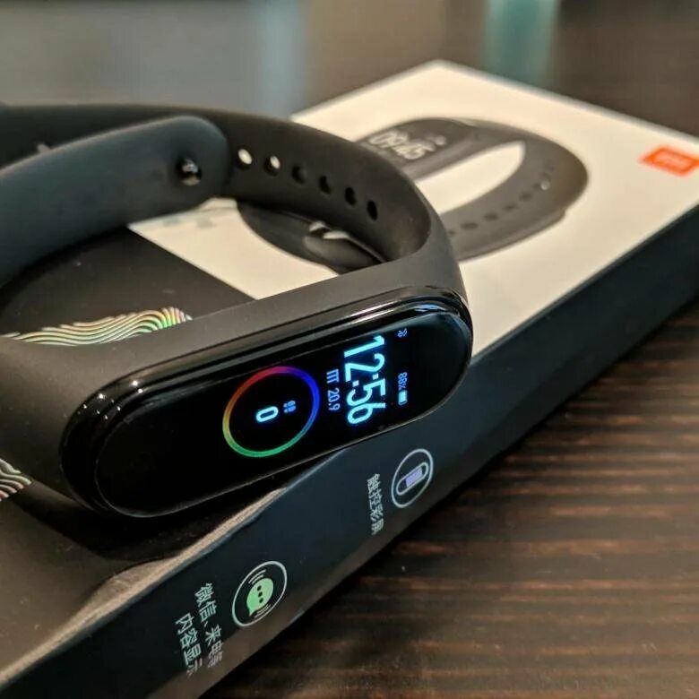 Xiaomi band 4