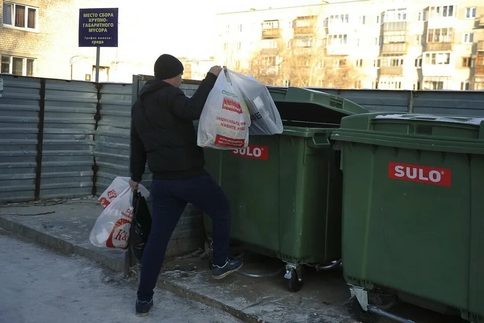 Тко если не проживаешь. Мусорный контейнер. Украина мусорка. Новые мусорные контейнеры. Мусор в России.
