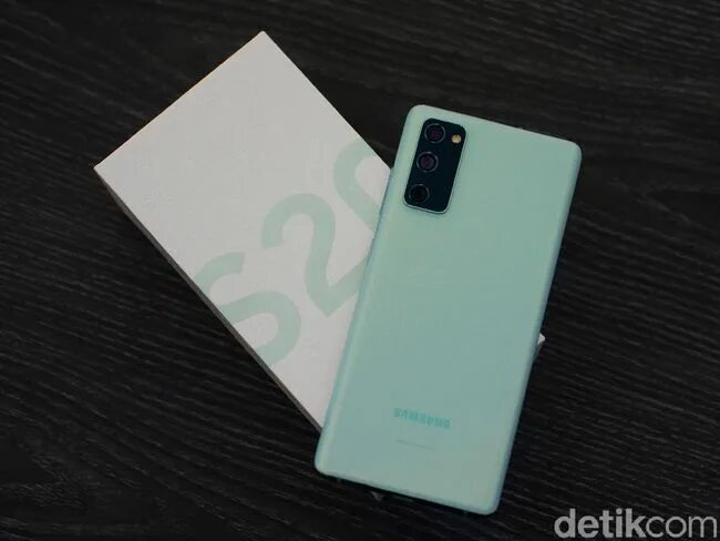 S20 fe 256 гб. Samsung galaxy s20 fe мятный. samsung galaxy s21 fe зеленый. samsung galaxy s21 fe 128 гб зеленый. samsung s20 fe зеленый.