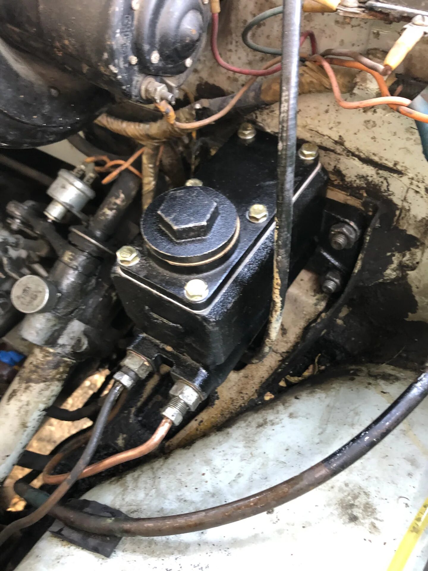 Главный тормозной газ 24. Переборка гтц газ 21. Не работает цилиндр газ. Главный цилиндр сцепления ремкомплект газ 69. Гкз 24 главный тормозной цилиндр.