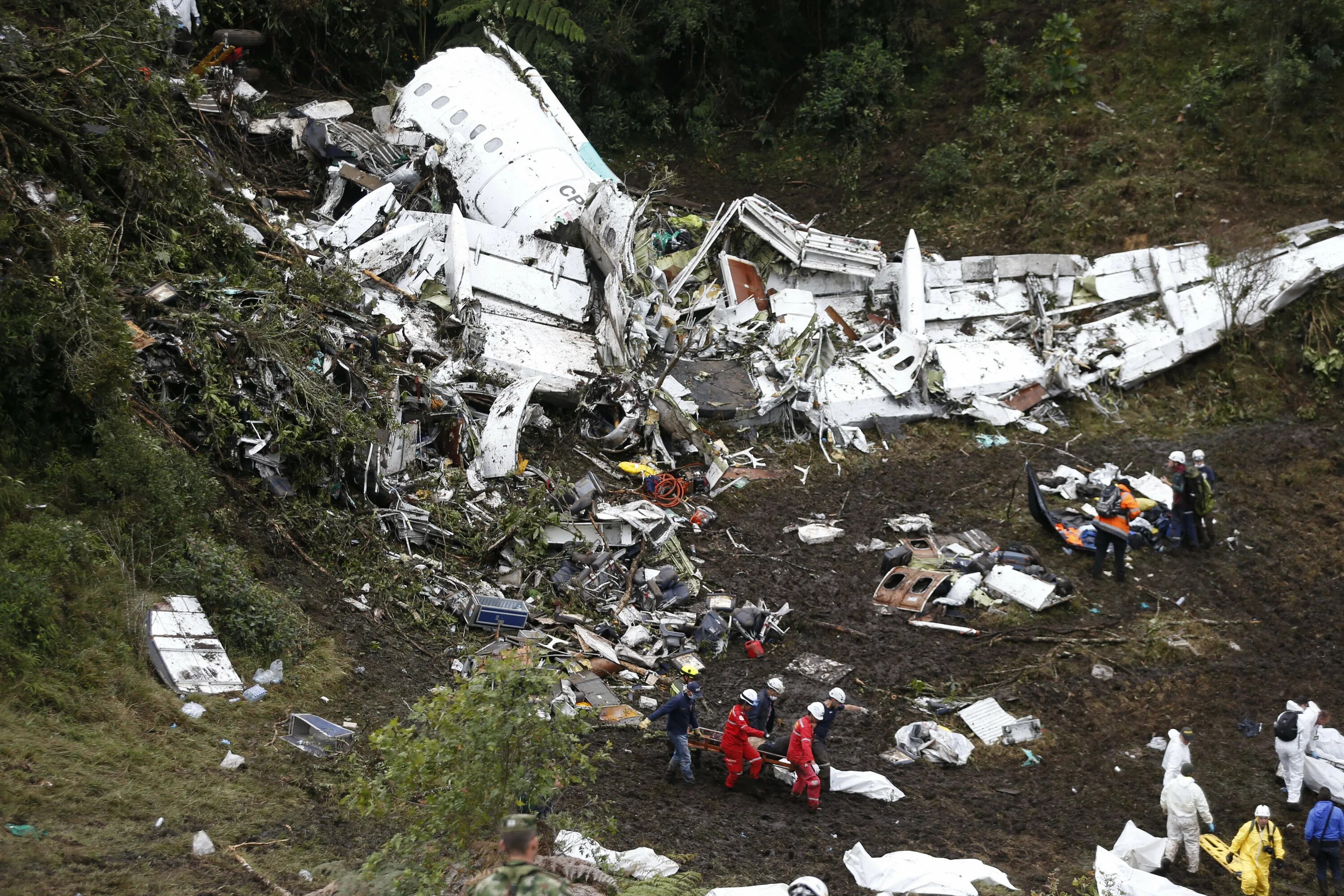 Крушение авиакатастроф. Chapecoense 2016. катастрофа bae 146 в колумбии. шапекоэнсе авиакатастрофа.