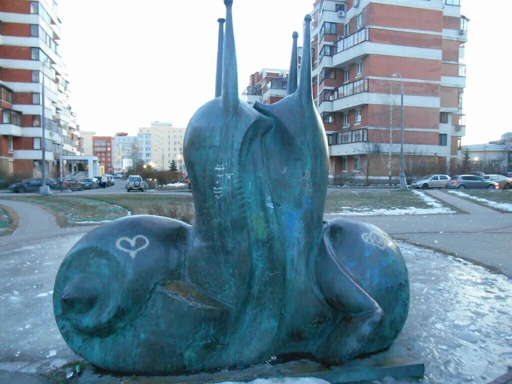 улитки подмосковья. улитки москвы. ферма улиток переславль залесский. улитки москвы. огромные улитки в подмосковье.