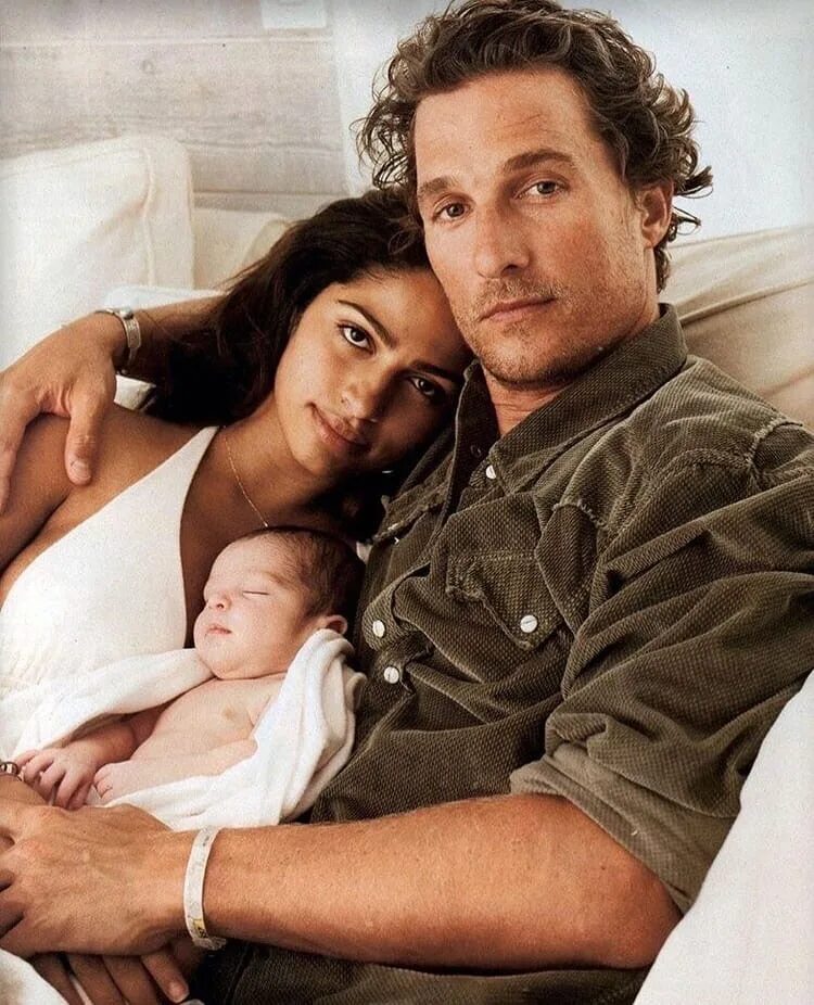 Супруга мэттью макконахи. Жена метью макконахи. Жена мэттью макконахи. Мэттью макконахи. Камила алвес макконахи.