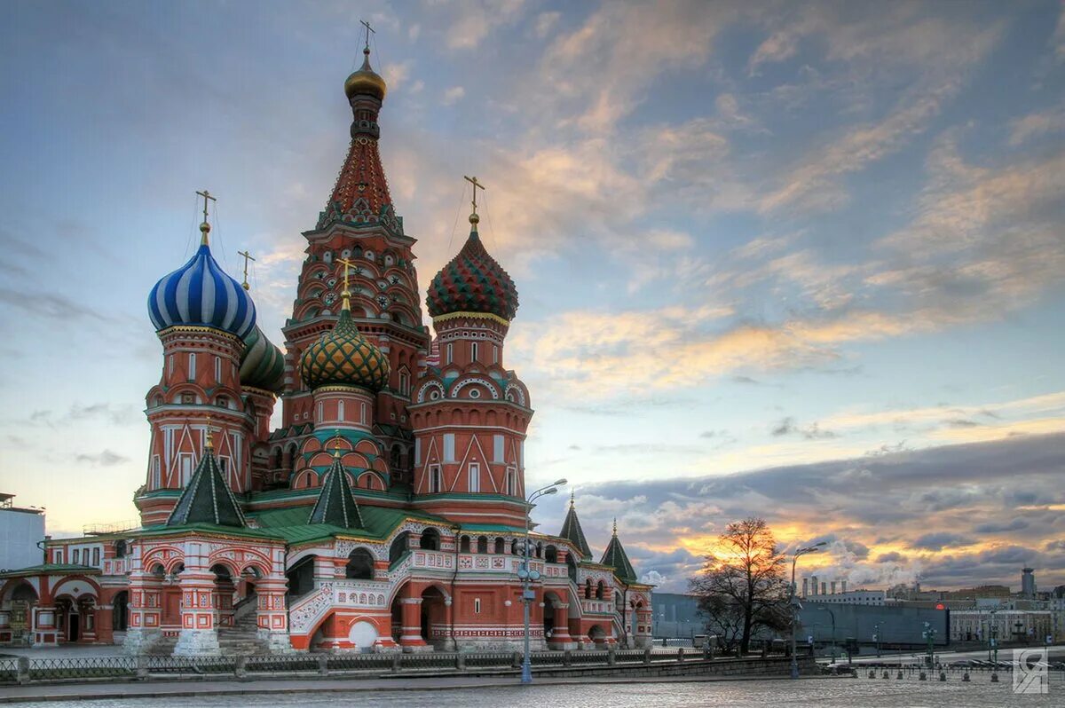 Таганка москва река. Москвад. Кремлевский ансамбль в москве. Москвад. Москвад.