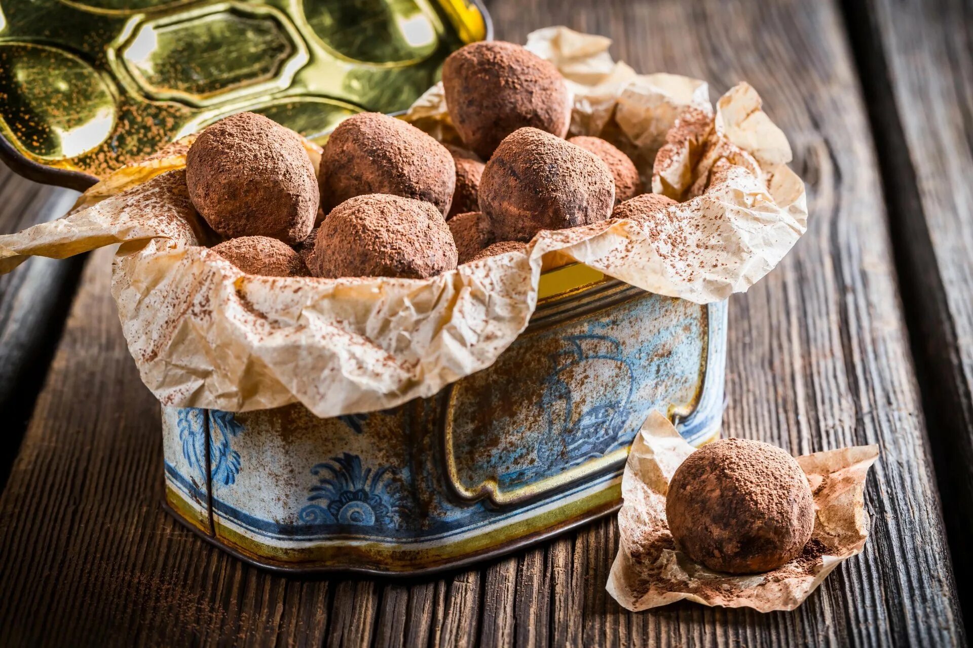 Можно ли есть конфеты в пост. Конфеты трюфель truffes франция. трюфели 19 века. конфеты трюфель сласти. шоколадные трюфели.