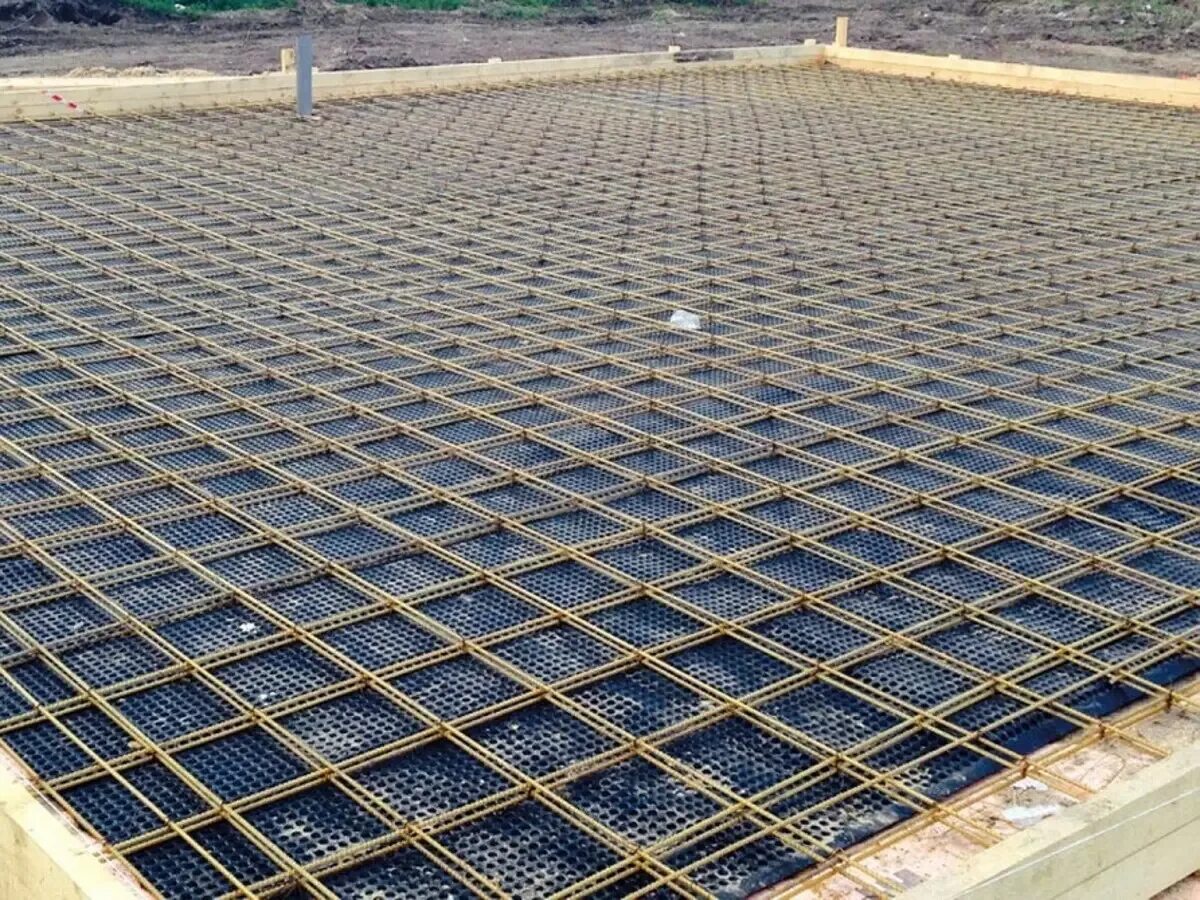 Сетка арматура шаг 100х100 моналит. Армирование бетона. Армирование отзывы. Арматура композитная стройка. Кладочная сетка стеклопластиковая (100/100 ячейка) 1м*2м*2мм.