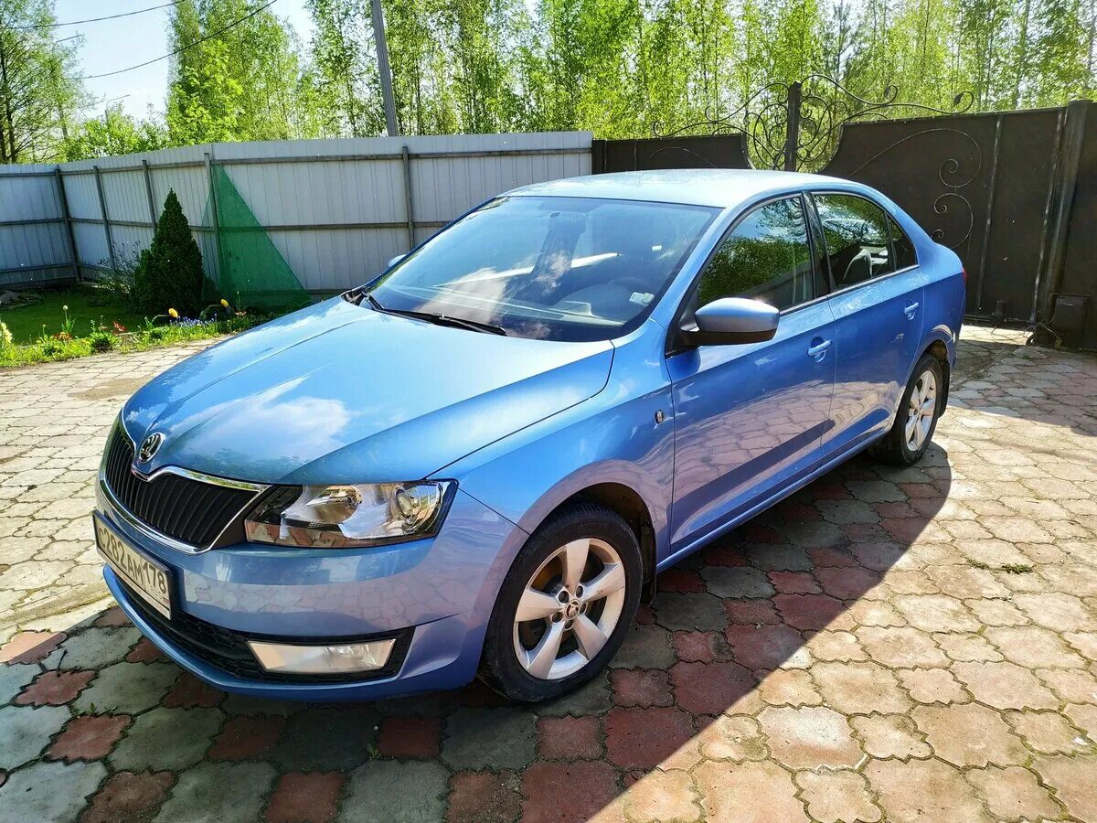 Шкода рапид 2014 купить. Skoda Rapid 2014 синяя. Шкода Рапид 2014 голубой. Шкода Рапид голубая. Шкода Рапид голубая 2016.