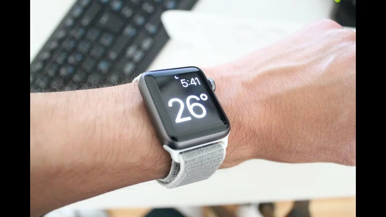 Silver sport loop. Сильвер апл вотч. se 40mm silver loop. apple watch silver aluminum. apple watch sport loop.