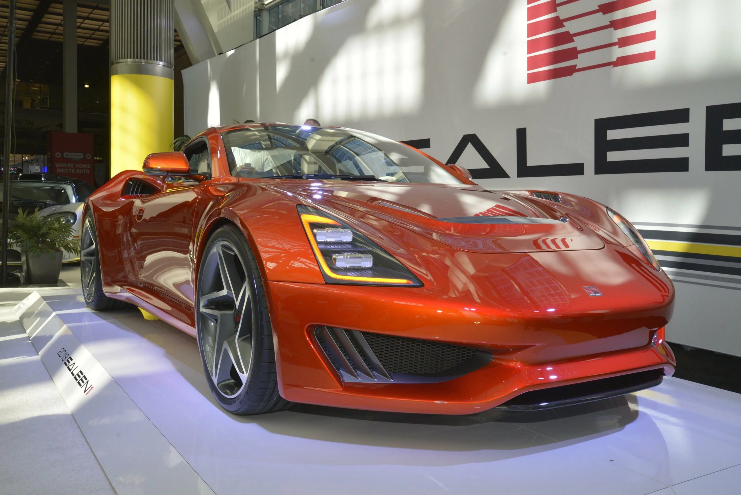 Недорогое качественное авто. Saleen 2021. Американский суперкар. Недорогие спортивные машины. Saleen автомобиль.