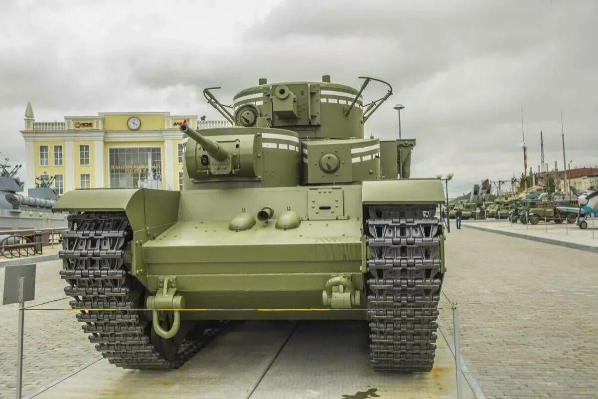 Тяжелый танк т-35. Танк т-35бм. Советский тяжелый танк т-35. Т-35 танк СССР. Танк т1